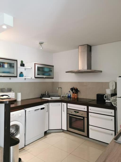 Appartement La Tranquillite, 2Mn A Pieds Mer Fréjus 外观 照片