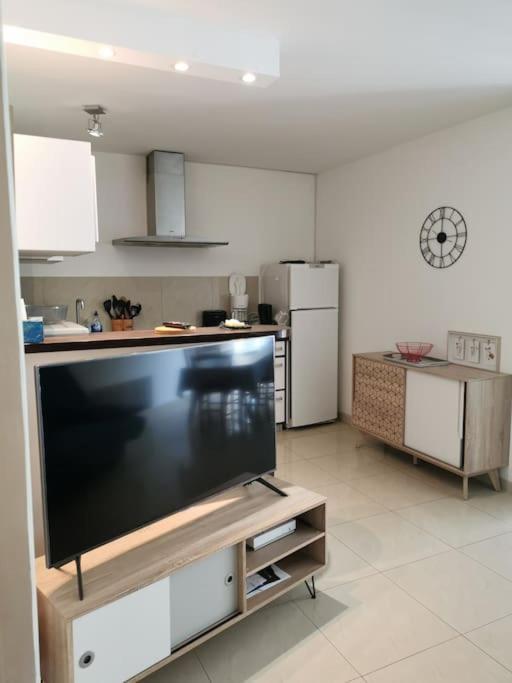 Appartement La Tranquillite, 2Mn A Pieds Mer Fréjus 外观 照片